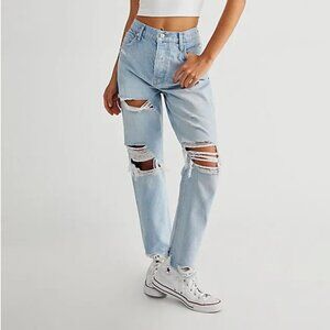 NWOT Free People Tapered Baggy Boyfriend Jeans, Moonstone Blue Size 26